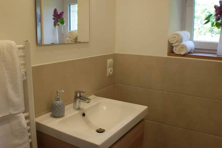 Gîte pour 6 personnes, avec jardin dans Aure sur Mer - 4