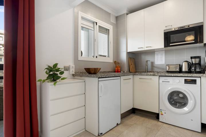 Ferienwohnung für 2 Personen, mit Terrasse und Garten sowie Pool in Marbella - 4