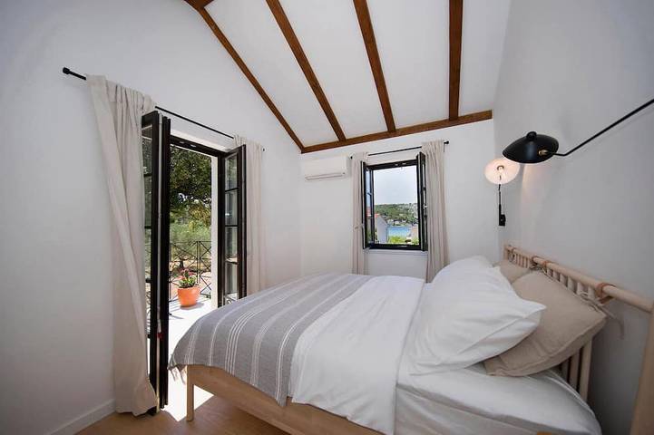Fantastisches Haus mit 4 Schlafzimmern. in Zlarin (Kroatische Adria), Dalmatinische Inseln