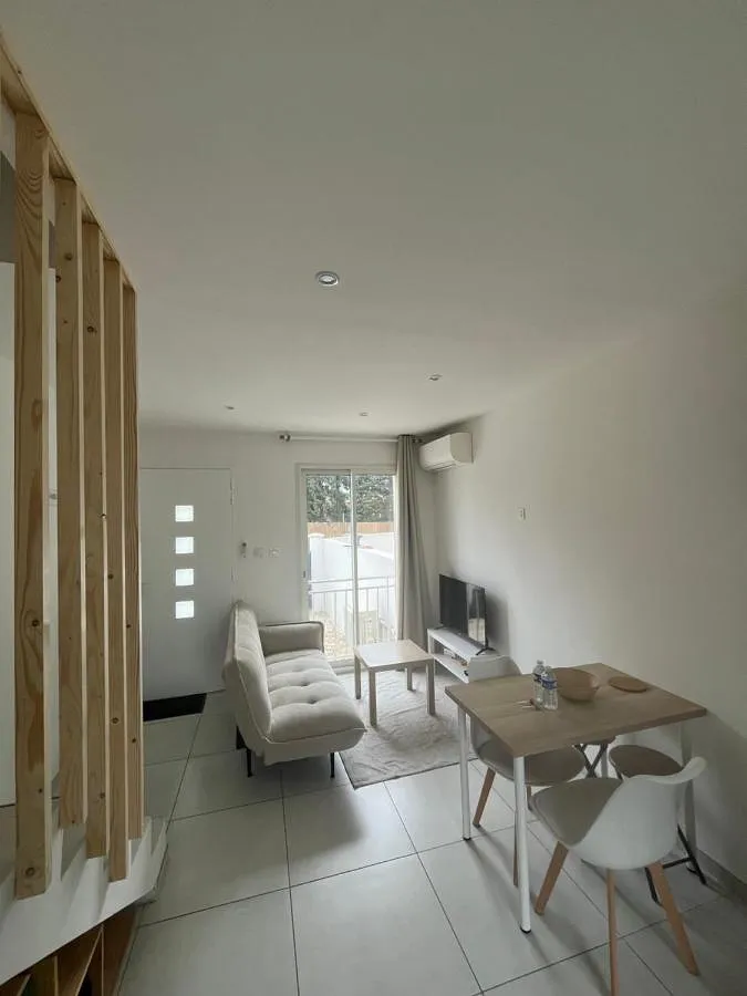 Ferienhaus für 3 Personen, mit Terrasse und Garten - 1