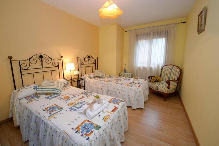 Casa rural para 4 personas, con vistas y jardín, Se admiten mascotas en Provincia de Teruel - 3