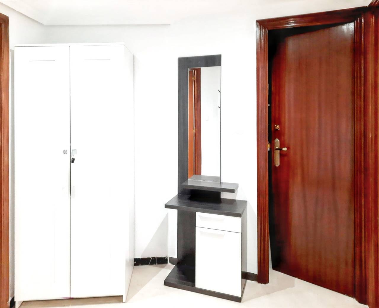 Entire apartment, Bright Apartment in Mérida with Parking & Ac in Mérida, Badajoz Province