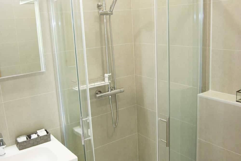 Ganze Wohnung, Apartments Mi&Ni - One Bedroom Apartment with Balcony and Sea View in Cavtat, Dubrovnik-Neretva