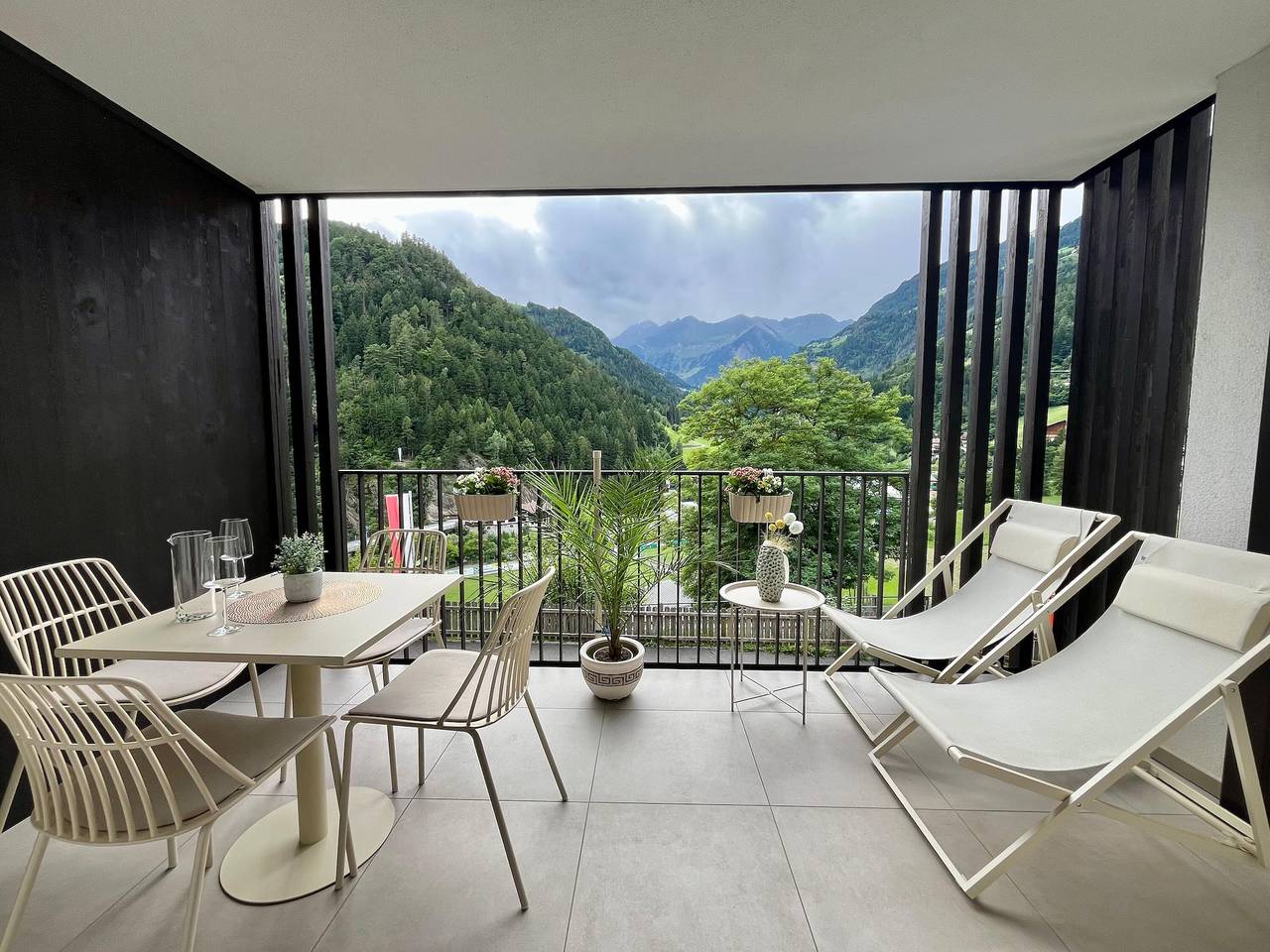Ganze Wohnung, Apartment 'Sina' mit Bergblick, privater Terrasse und Wlan in St. Leonhard in Passeier, Passeiertal