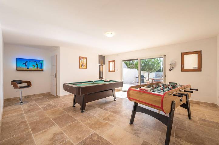 Ferienhaus für 15 Personen, mit Garten und Whirlpool, mit Haustier in Arles - 4