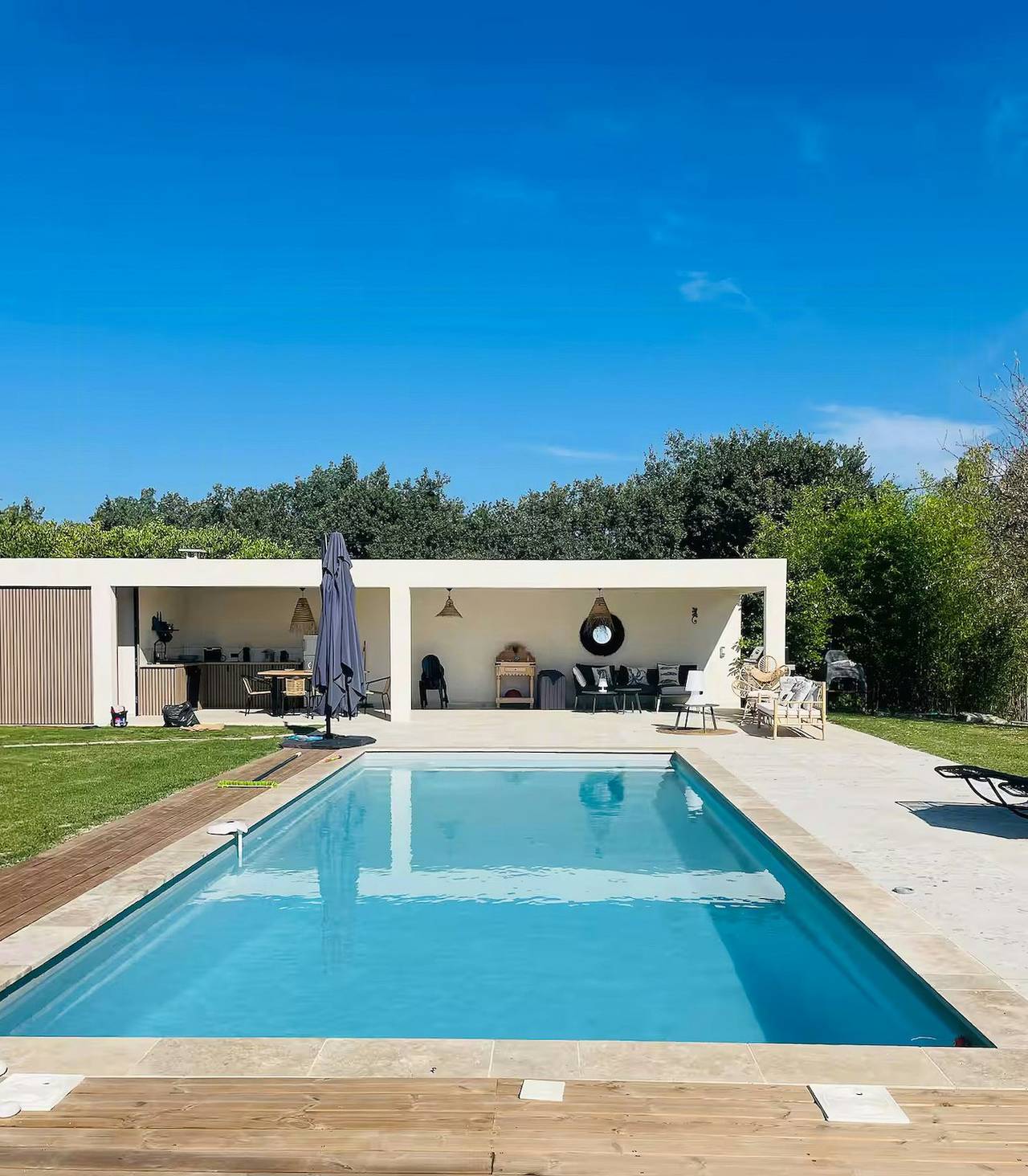 Villa avec piscine au cœur des vignes provençales in La Tour-d'Aigues, Parc naturel régional du Luberon