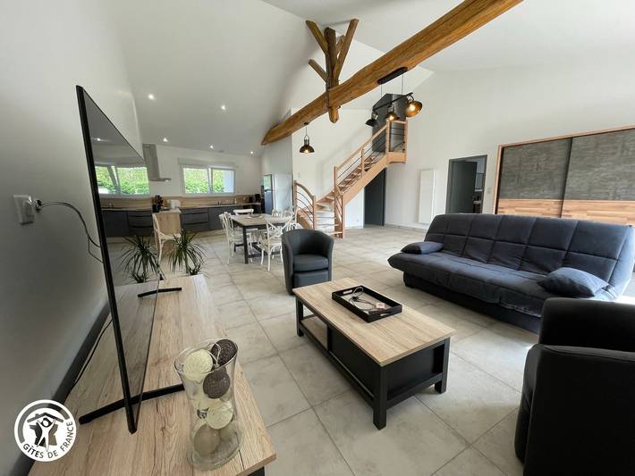 Gîte pour 6 personnes, avec jardin à Les Magnils-Reigniers - 2