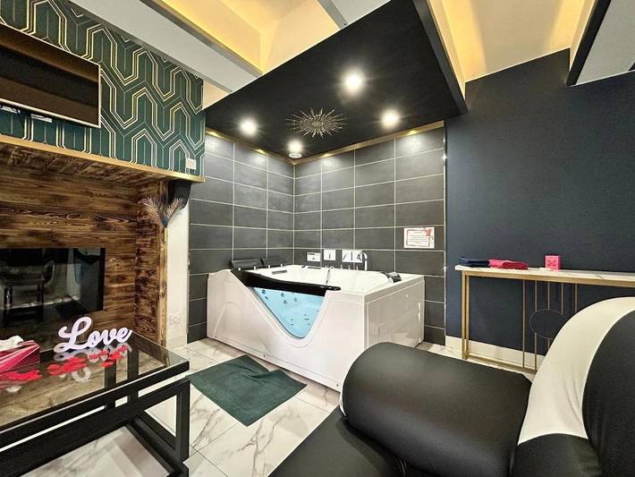 Hôtel pour 2 personnes, avec Jacuzzi et Terrasse à Le Quiou