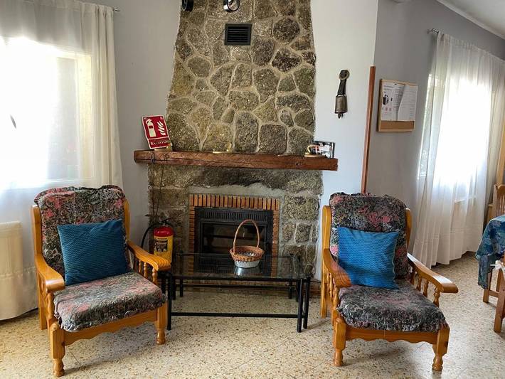 Casa rural para 6 personas, con vistas además de piscina y jardín, Se admiten mascotas en Comarca de Ávila - 3