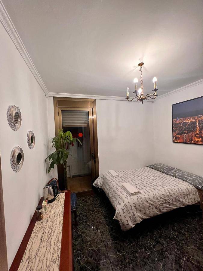 Chambre d’hôte pour 2 personnes, animaux acceptés à Barcelone