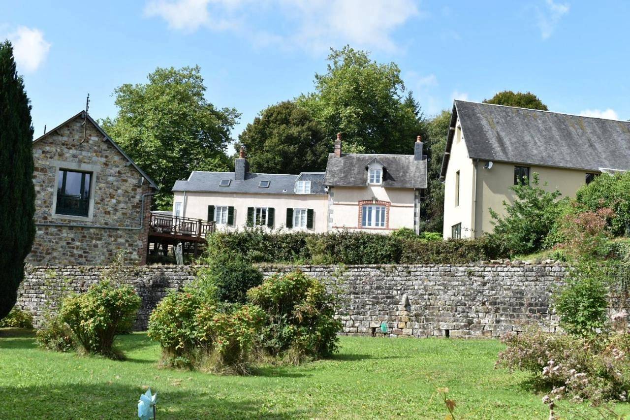 Le Moulin De La Porte in Le Neufbourg, Région d'Avranches