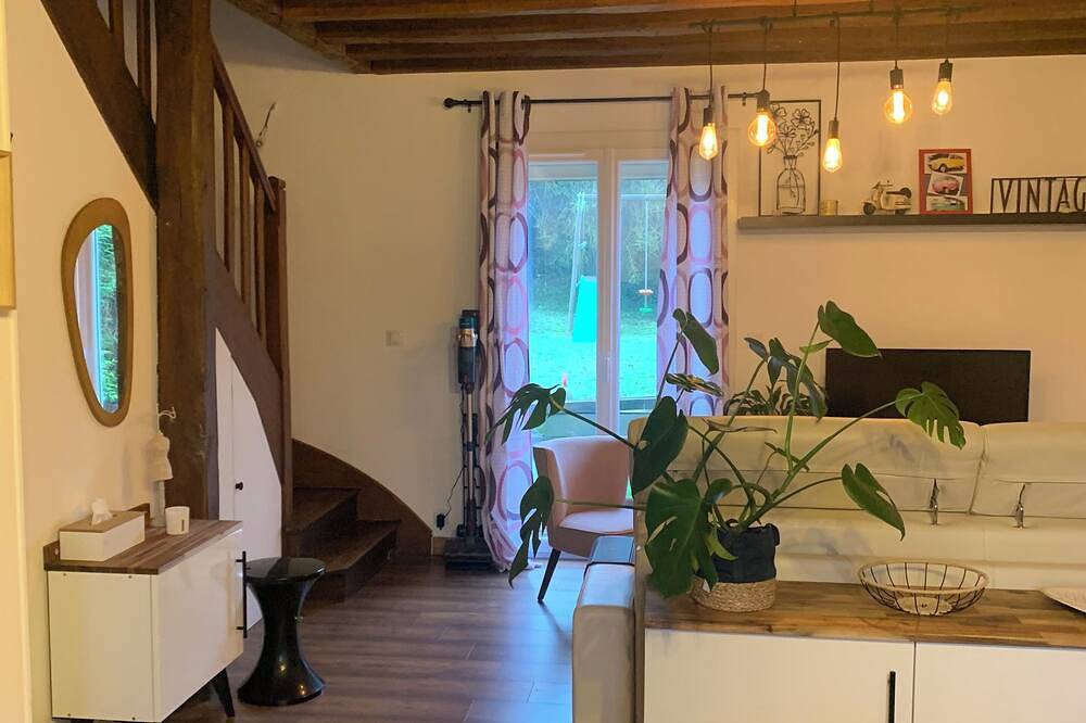 Charming little outbuilding in the countryside in Trie-Château, Río Oise