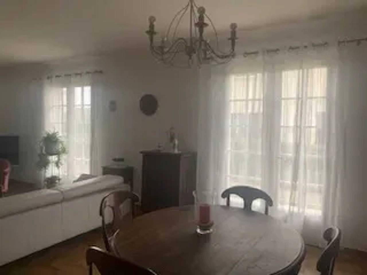 Villa familiale avec piscine à Milhaud - 100 m² in Milhaud, Région de Nîmes