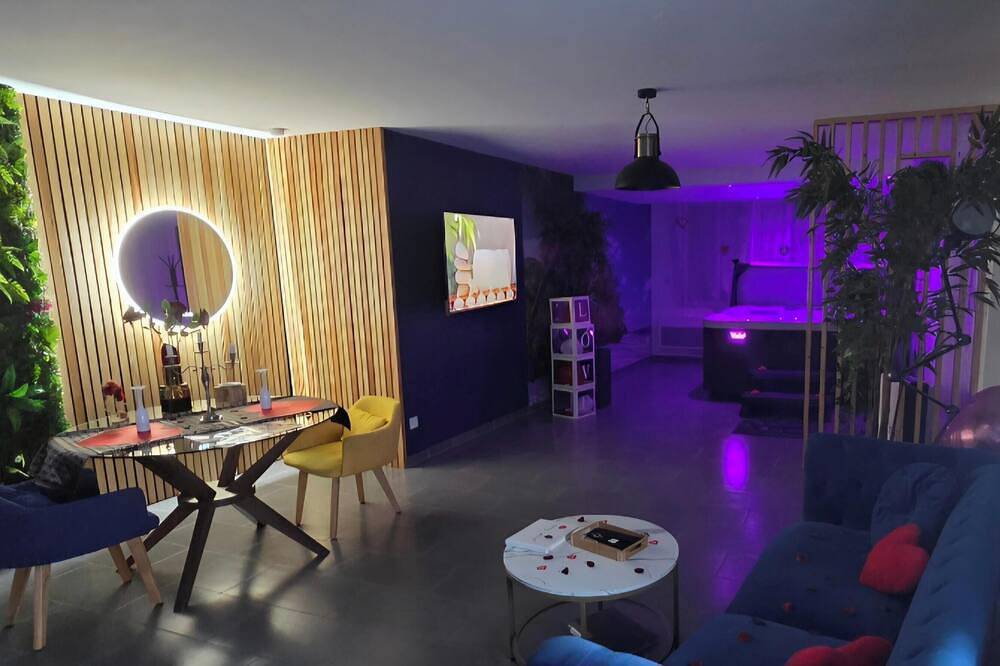Geheel appartement, L'escale du Desir Love Room spa Privatif in Calais, Calais en omgeving