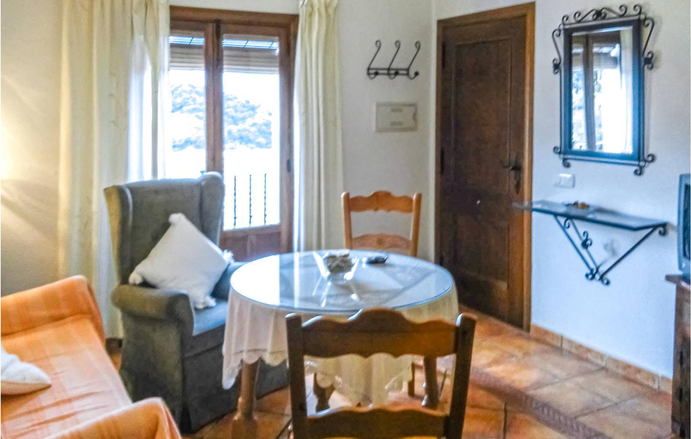 Apartamento vacacional entero, Apartamento junto a la piscina cerca de Genalguacil - AC, Wi-Fi, Terraza in Genalguacil, Provincia de Málaga