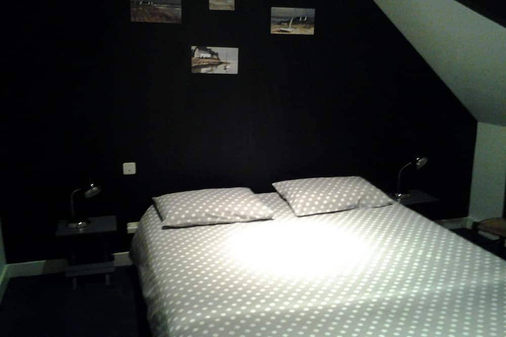 Chambre D'Hote  Avec Salle De Bain Privative - B in Malicorne-sur-Sarthe, Sarthe