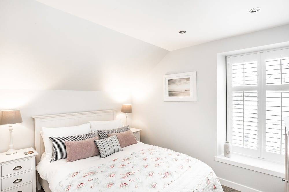 Ganze Wohnung, Stylish first-floor apartment with private patio, just moments from the High Street. Sleeps 2 in North Berwick, Edinburgh und Lothian