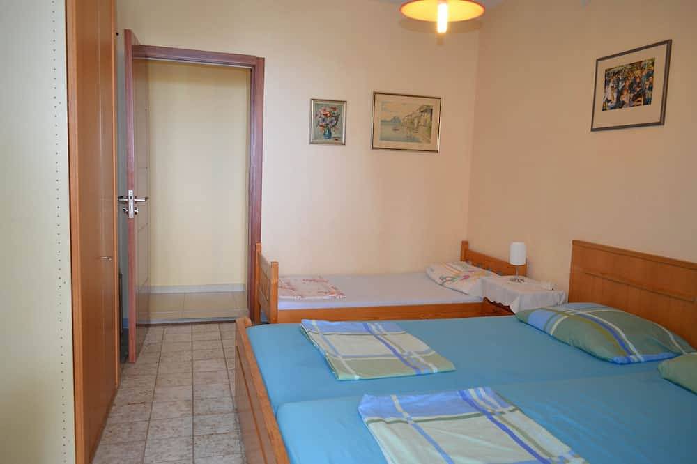 Ganze Wohnung, Haus im mediterranen Stil, Kinder u. Tierfreundlich, sehr gut der Natur angepaßt in Sveti Stefan, Opština Budva