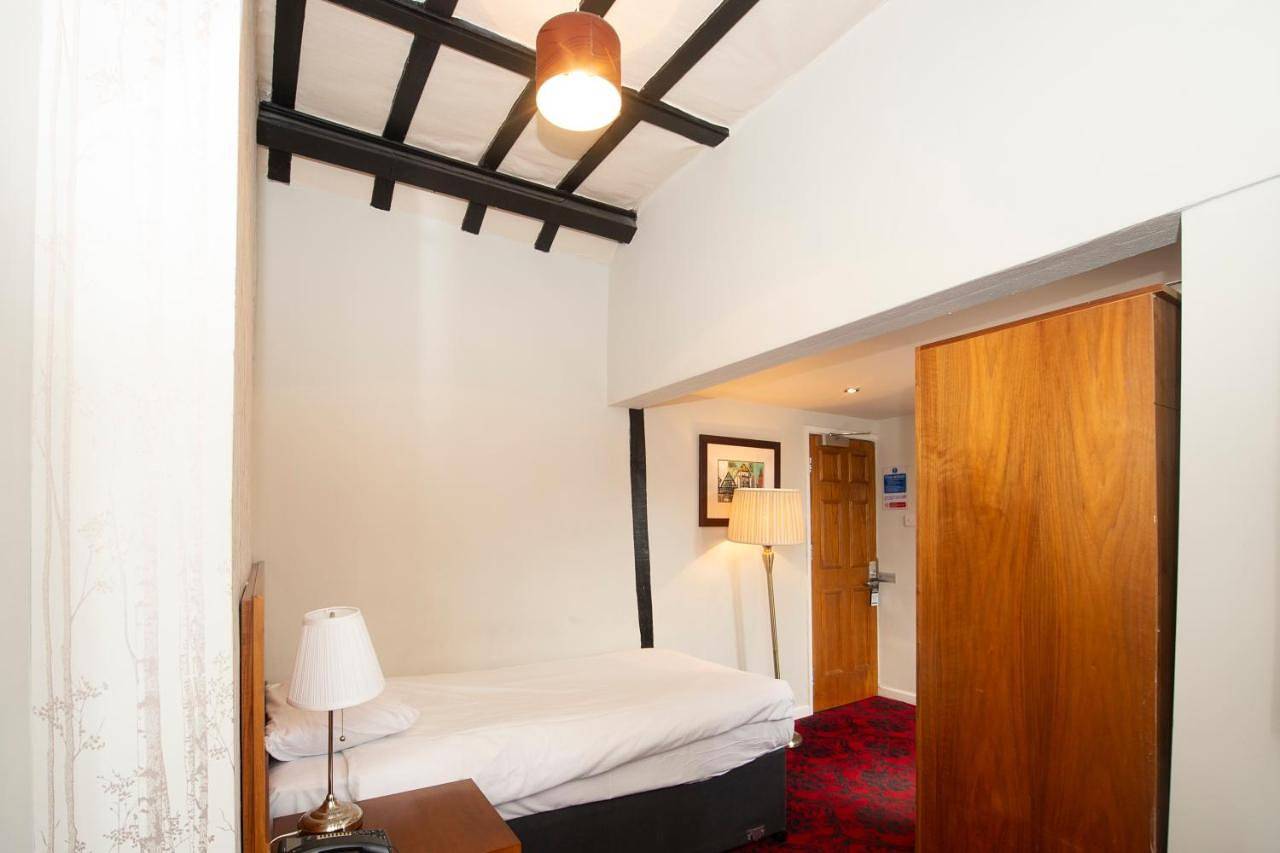 Double Room in Tewkesbury, Gloucestershire