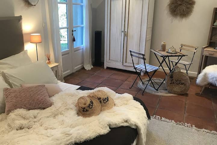 Chambre d’hôte pour 2 personnes, avec sauna et piscine ainsi que jardin et jacuzzi à La Cadière-d'Azur - 3