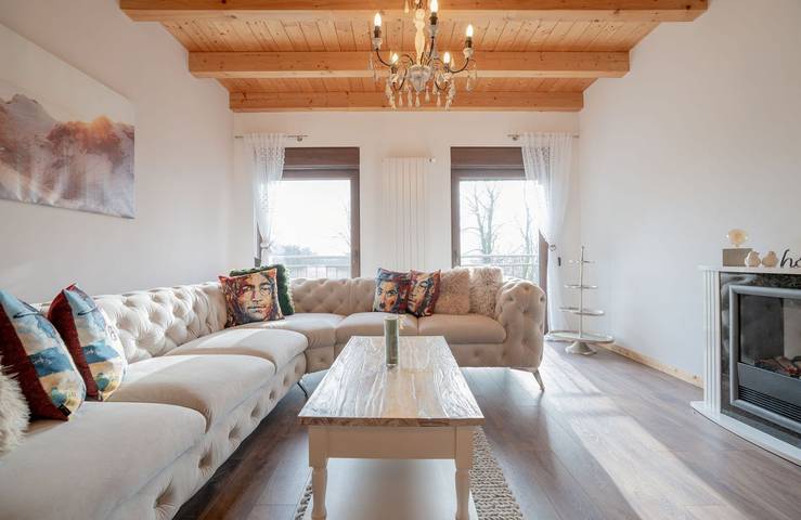 Ferienwohnung für 12 Personen, mit Garten und Sauna sowie Ausblick, mit Haustier