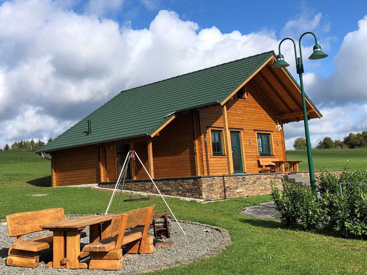 Eifelholzhaus Onkel Fritz mit Sauna und Whirlwanne - dein Wohlfühlort in der Eifel in Esch, Vulkaneifel