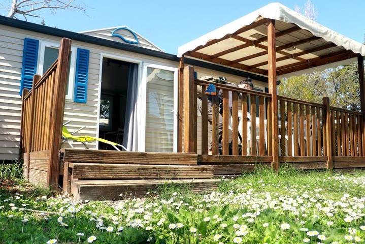 Camping pour 6 personnes, avec Terrasse et Jardin