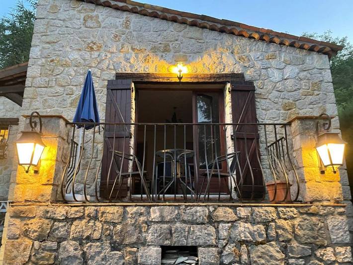 Location de vacances pour 4 personnes, avec jardin à Cipières - 2