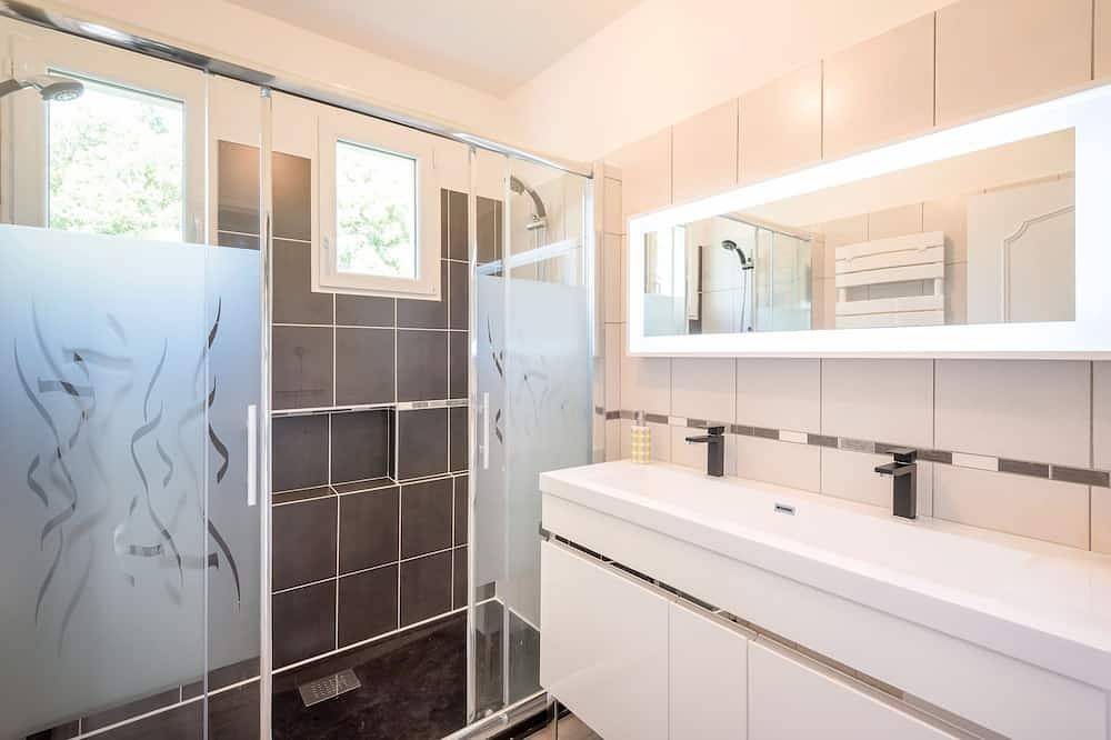 Villa Victorine: 8 Pers. Veranda in der Nähe der wilden Küste in Plougasnou, Ceinture Dorée