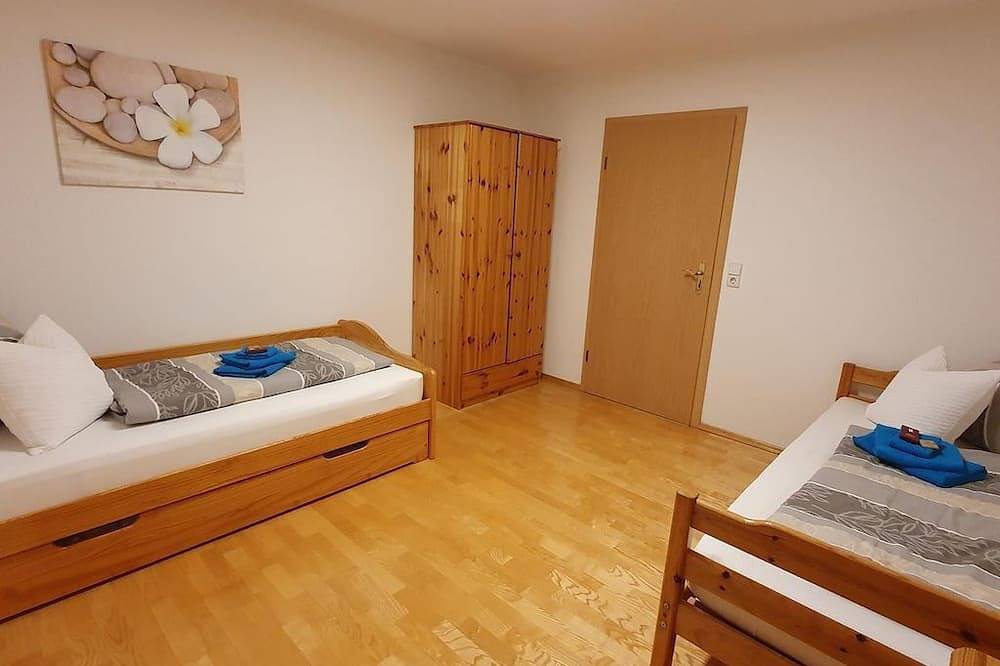 Ganze Wohnung, Ferienwohnung Obergeschoss - Ferienhaus Rahle in Bertsdorf-Hörnitz, Zittauer Gebirge