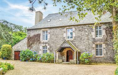Gîte pour 8 personnes, avec terrasse et jardin, animaux acceptés à Taulé