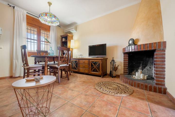 Casa de vacaciones 'La Casita' con terraza privada, Wi-Fi y aire acondicionado in Albiñana, Penedes DO