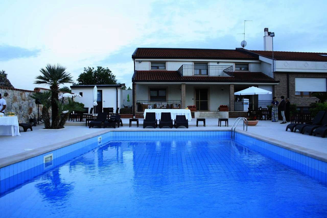 Two-Bedroom Suite in Altamura, Parco nazionale dell'Alta Murgia