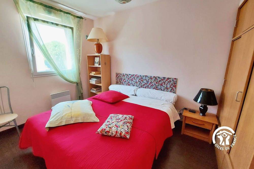 Apartamento entero, Apartamento luminoso con balcón, garaje y cercanía a comercios y actividades en Mayenne in Mayenne (desambiguación)
