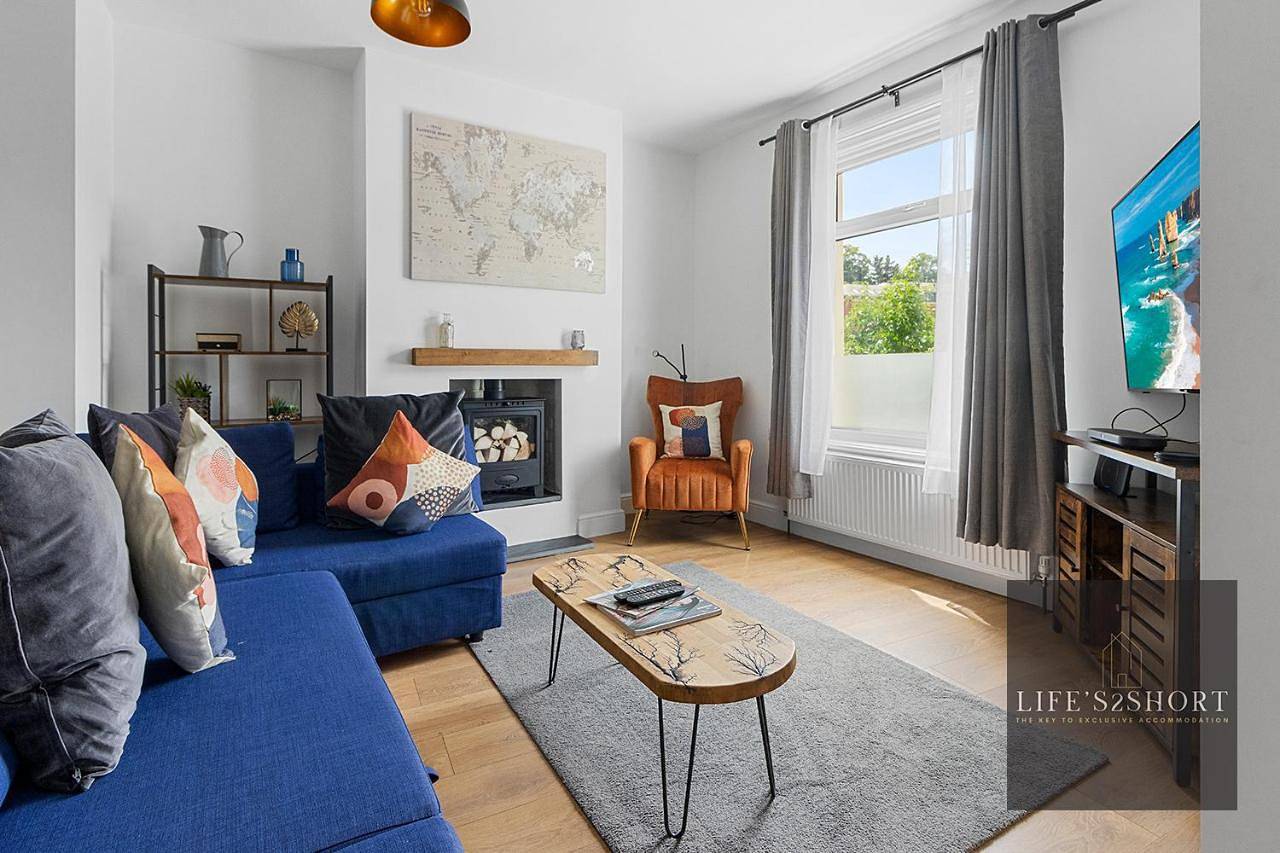 Entire apartment, Two-Bedroom Apartment in Exeter, Devon