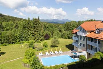 Hôtel pour 3 personnes, avec piscine ainsi que jardin et sauna, animaux acceptés à Lindberg
