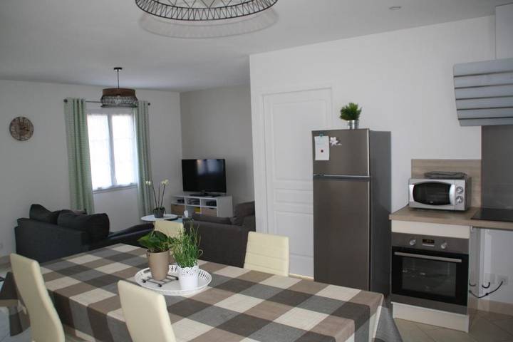 Location de vacances pour 8 personnes, avec jardin à Seigy - 3