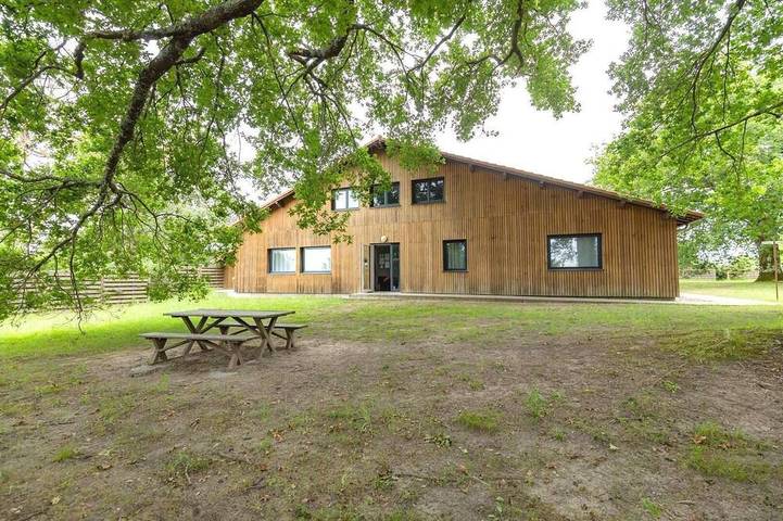 Location de vacances pour 6 personnes, avec jardin à Arjuzanx