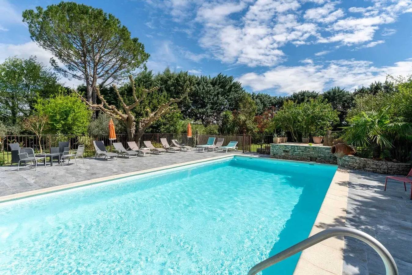 Espaciosa villa en Vézénobres con piscina privada in Vézénobres, Región de Alès