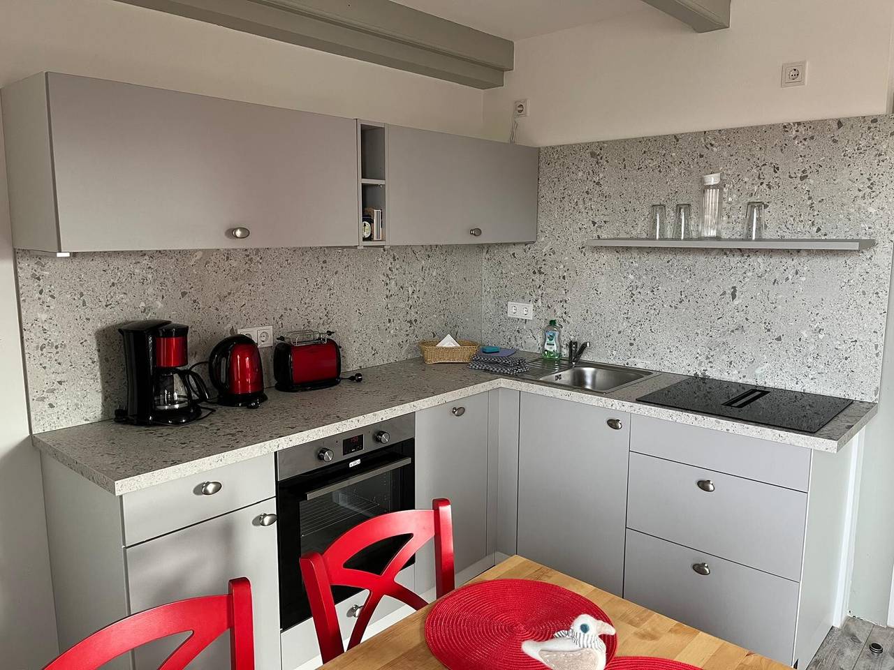 Ganze Wohnung, Apartment „Schwarzes Schaf“ mit Gemeinschaftsgarten, Balkon und Wlan in Pellworm, Nordseeküste