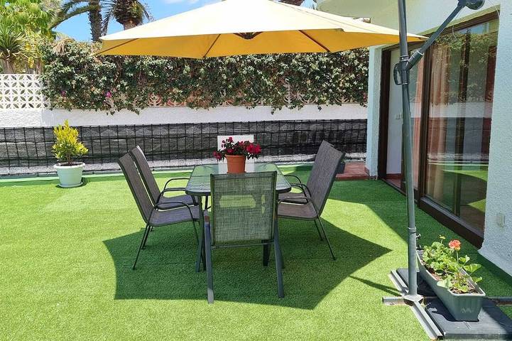 Ferienwohnung für 6 Personen, mit Pool und Terrasse sowie Garten