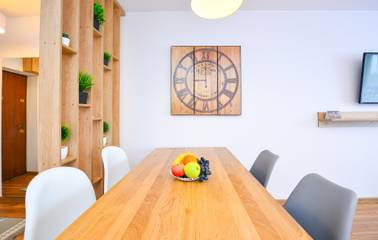 Holiday Rental for 6 People in Bucharest, Walachia, Photo 4