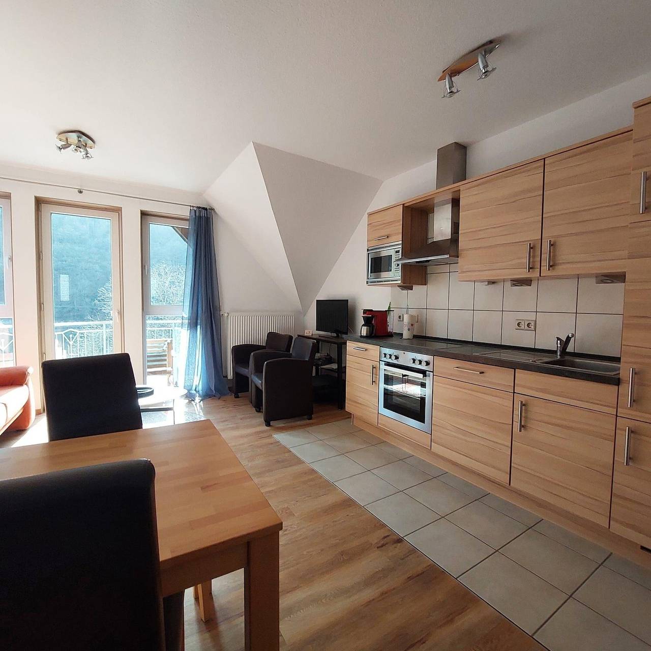 Entire holiday apartment, Haus Moselliebe - 2P. mit Balkon und Moselblick in Ediger-Eller, Cochem-Zell