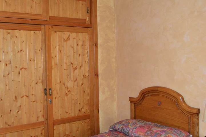Casa Rural La Vid · Experiencias, chimenea y escapadas en grupo in Cadalso de los Vidrios, Provincia de Madrid