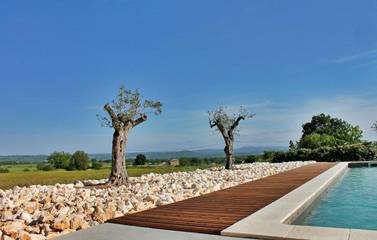 Location de vacances pour 5 personnes, avec terrasse et piscine à Bessas