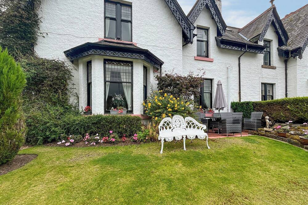Cottage for 8 People in Loch Tay, Perthshire