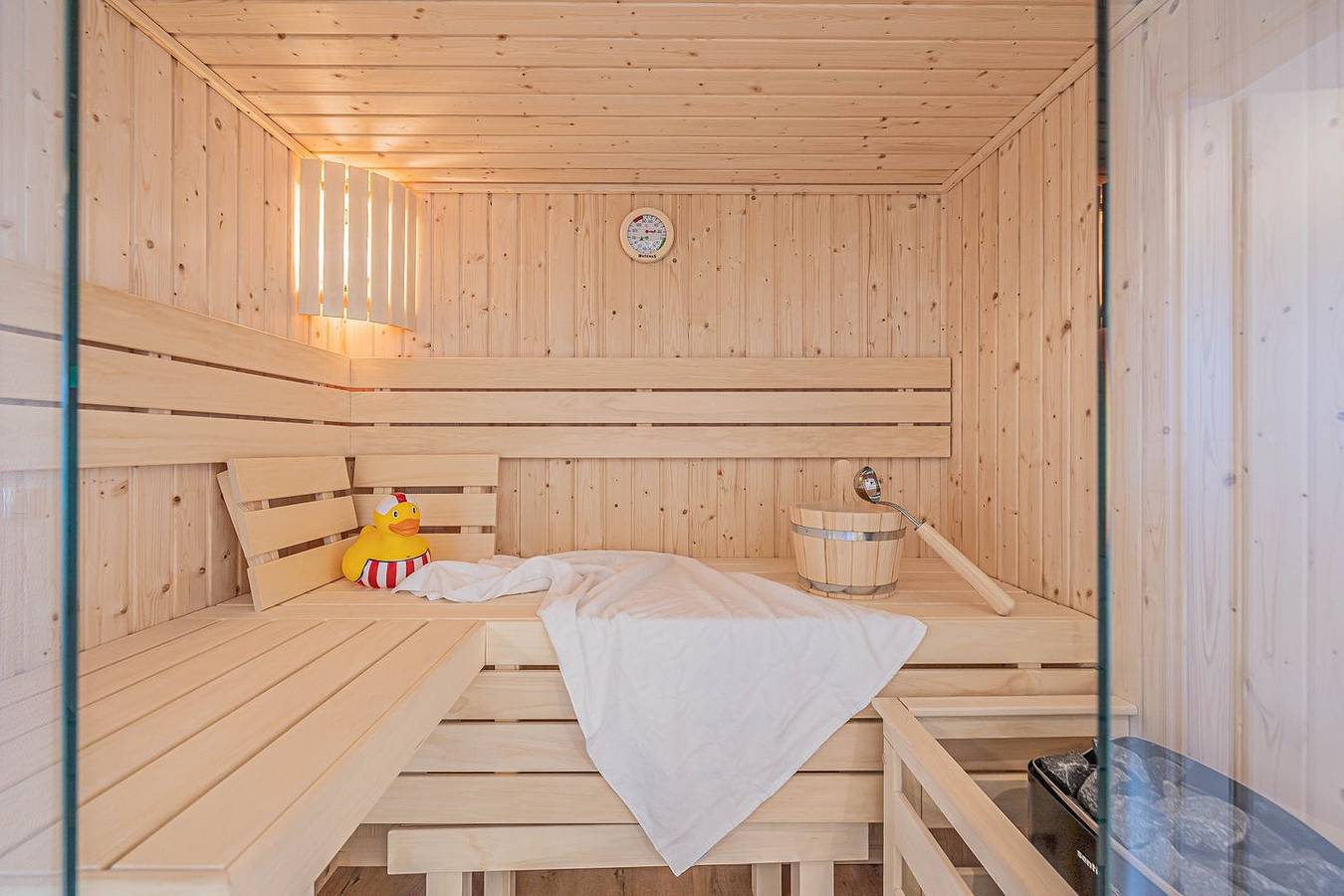 Ganze Wohnung, Wiking-Koje 1 - Erdgeschoss, Sauna, Terrasse, Strandkorb, Pkw-Stellplatz in Schleswig, Schleswig & Umgebung