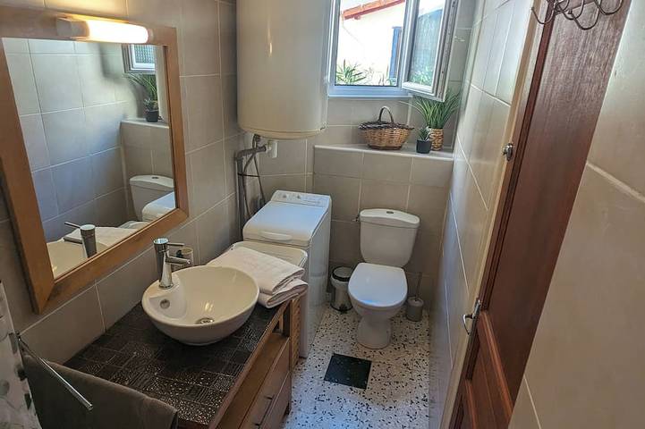 Gîte pour 2 personnes, avec terrasse à Pinet (homonymie) - 4