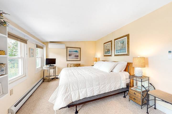 Glamping for 4 people, with terrace, with pets in Maine