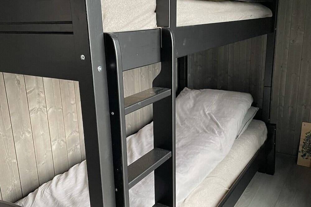 Stilfull Hytte med Jacuzzi og Sauna in Bø
